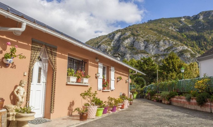 Aspin-en-Lavedan Casa | Gîte "LE JARDIN": ven a descubrir Lourdes y los Pirineos