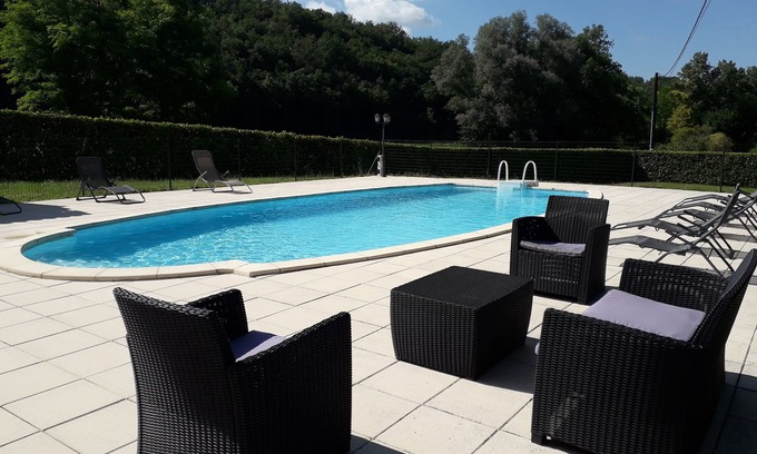 Saint-Amand-de-Coly Cabaña | Gite LE PEYSSET between SARLAT and MONTIGNAC LASCAUX with private pool.