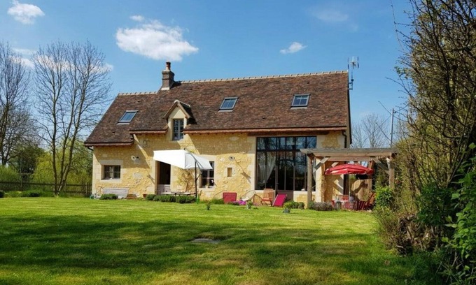 Le Pin-la-Garenne Cabaña | Gite Le Pin-la-Garenne, 3 bedrooms, 8 persons