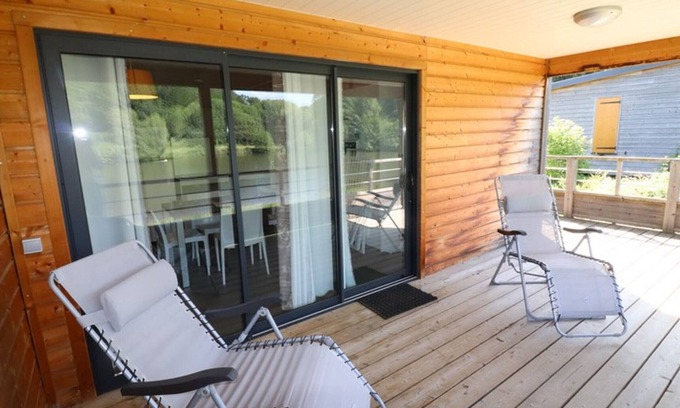 Le Rouget-Pers Cabaña | Gite Le Rouget-Pers, 2 bedrooms, 4 persons