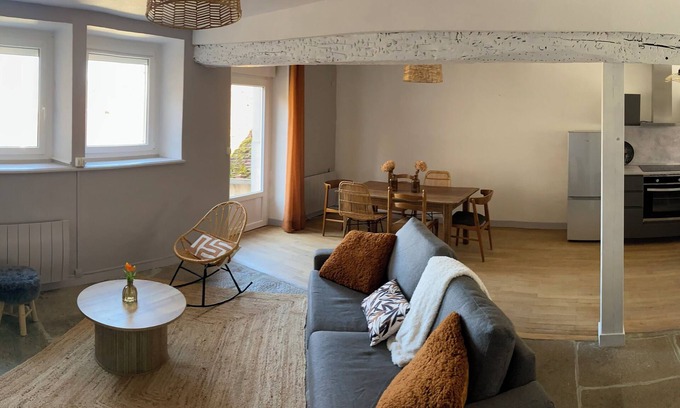 Lavigny Casa | Gîte Le Temps d'une vendange, at the foot of the vineyards and hiking trails