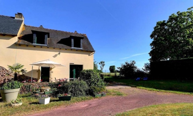 Quedillac Casa | Gite Les Deux Pins de Trémel