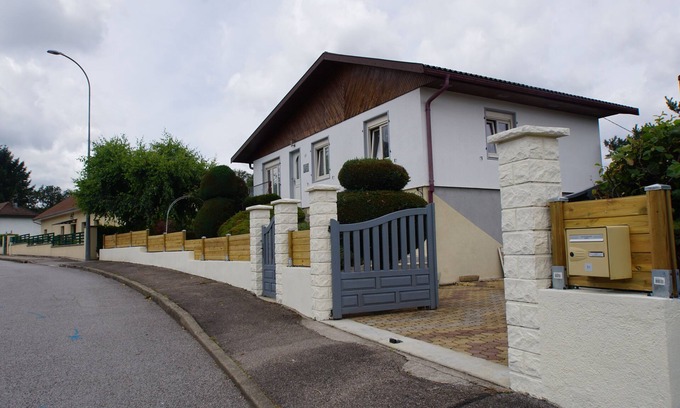 Saint-Nabord Casa | Gite Les Myrtilles quiet area near town