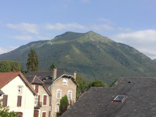 Izeste Casa | GITE "LES SAPINS"
