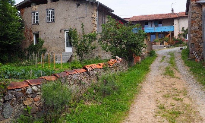 Souternon Cabaña | Gîte 'Lieu De Stages' with Mountain View, Shared Terrace and Garden