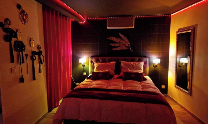 Saint-Omer Casa | Gite Love Room and Spa Romantic Escapade in Saint Omer