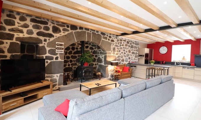 Neussargues-Moissac Cabaña | Gite Neussargues en Pinatelle, 3 bedrooms, 6 persons