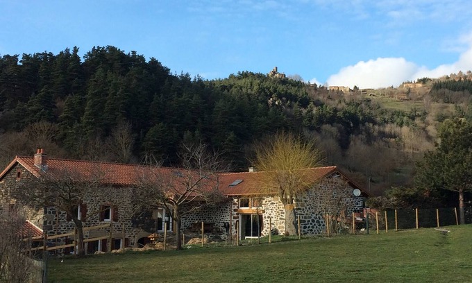 Saint-Privat-d'Allier Casa | CASA RURAL DEL RIBEYRE 13 personas camino a Santiago de Compostela