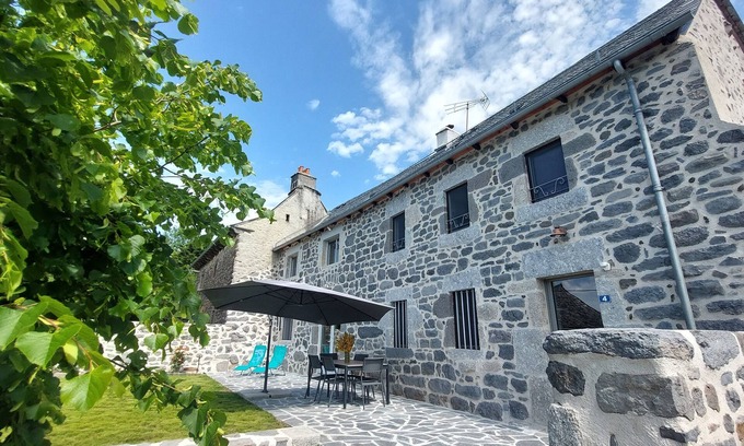 Cassuejouls Casa | Gite on the heights of Cassuéjouls