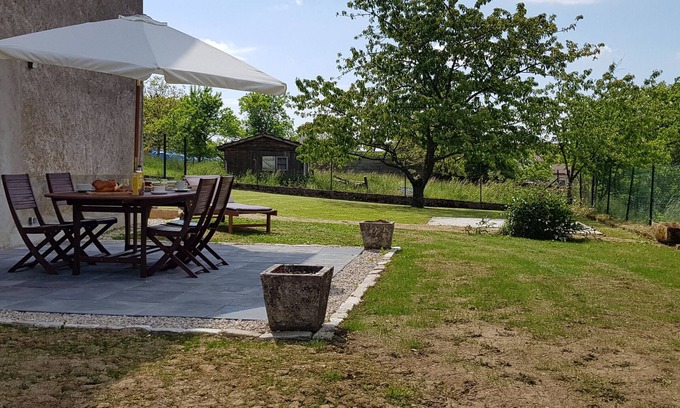 Removille Cabaña | Casita acogedora con terraza, jardín y barbacoa, cerca de sitios históricos