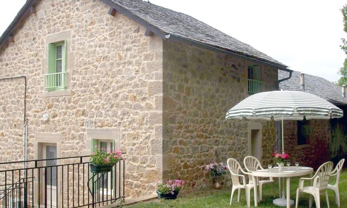 Recoules-Previnquieres Casa | Casa rural Sévérac-d'Aveyron, 3 dormitorios, 6 personas