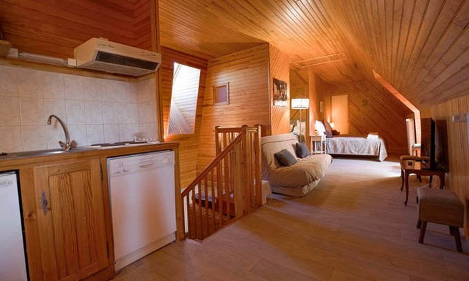 Saint-Bonnet-de-Salers Cabaña | Gite Saint-Bonnet-de-Salers, 6 bedrooms, 14 persons