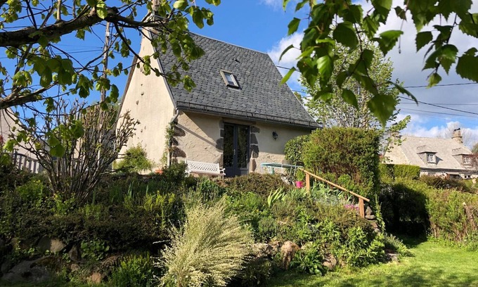 Saint-Martin-Valmeroux Cabaña | Gite Saint-Martin-Valmeroux, 1 bedroom, 3 persons