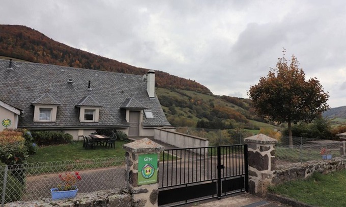 Saint-Paul-de-Salers Cabaña | Gite Saint-Paul-de-Salers, 2 bedrooms, 4 persons