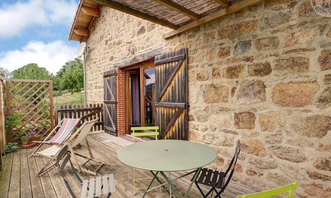 Saint-Romain-d'Urfe Cabaña | Gite Saint-Romain-d'Urfé, 5 bedrooms, 11 persons