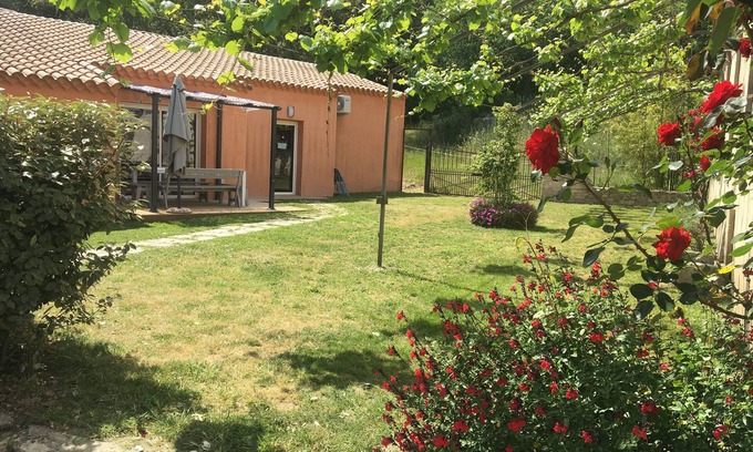 Sardan Casa | Gîte Sainte Octime - in the heart of a vineyard between the Cevennes and Camargue.