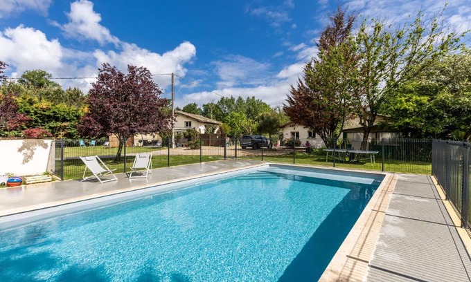 Lesparre-Medoc Casa | Gite Senguinous 1