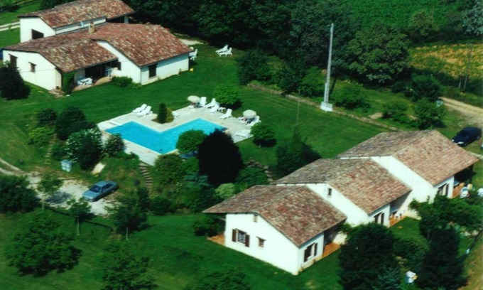 Saint-Marcory Condominio | Gîte with swimming pool, playground, green space.