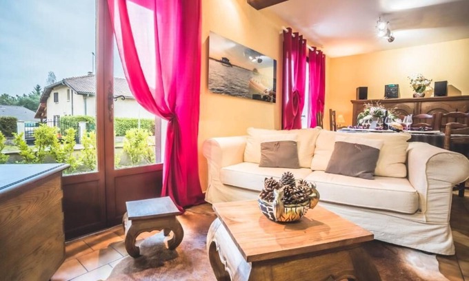 Ychoux Casa | Gîtes chez PAT, a house in the countryside near the beach