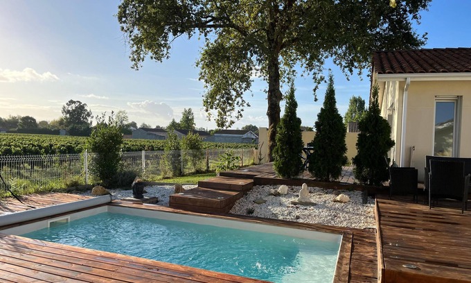 Cussac-Fort-Medoc Casa | Gîtes for up to 10 people Heated swimming pool in season and Jacuzzi all year round