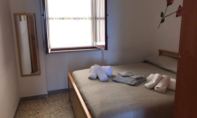 Vico del Gargano Apartamento | Apartamento Giulietta con vista al mar y jardín con mascotas permitidas