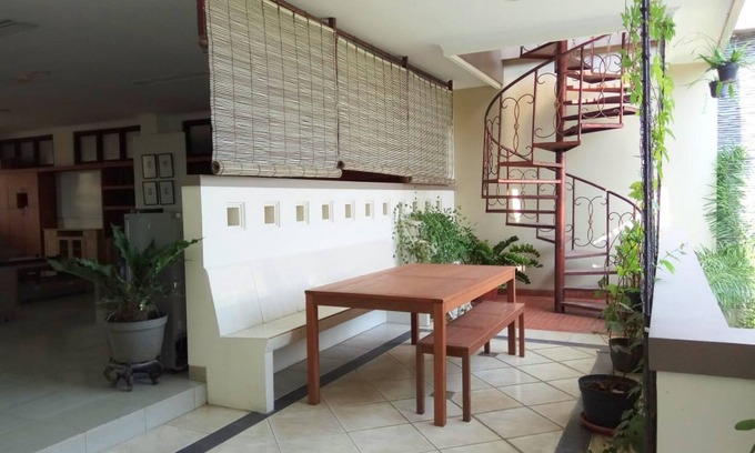 Purwokerto Hotel | GK Gallery Rumah Sewa