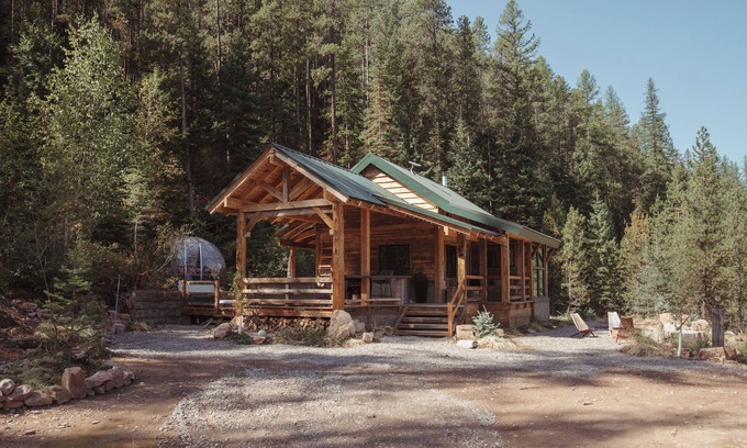 Essex Cabina | Glacier Cabin, Hot Tub, Stunning views, RV Hookup