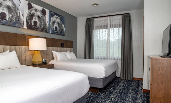 Lake Delton Complejo | Glacier Canyon Resort con acceso gratuito a WaterParks y otros servicios