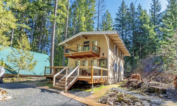 Packwood Cabina | Glacier Peak Getaway | 3 Bed, 2 Bath