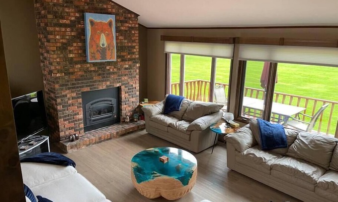 West Glacier Casa | Glacier retreat! 2BR/2BA 4 E-bikes ON Golf Course