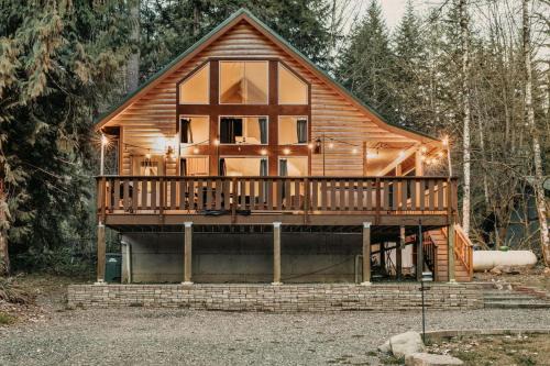 Warnick Casa | Glacier Springs Cabin 02 - The Come on Up Cabin