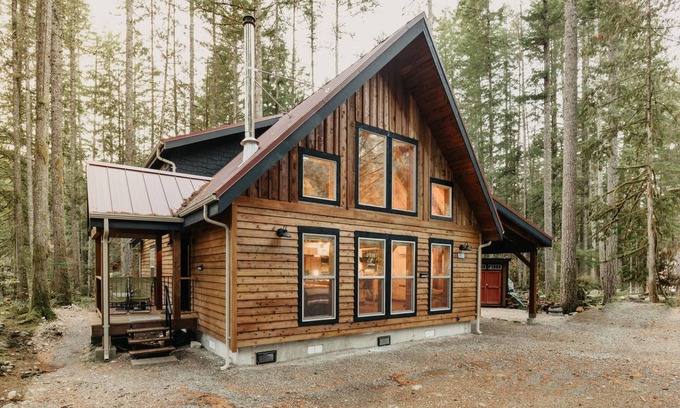 Warnick Cabina | Glacier Springs Cabin #39 - Hot Tub - Wi-Fi - Pets Ok