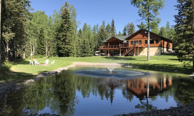 Columbia Falls Casa | Glacier Tamarack Tranquility Grand Home y Serene Home ubicado en 7 acres