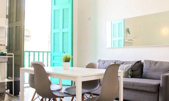 Primero Apartamento | Gladiolas 1207