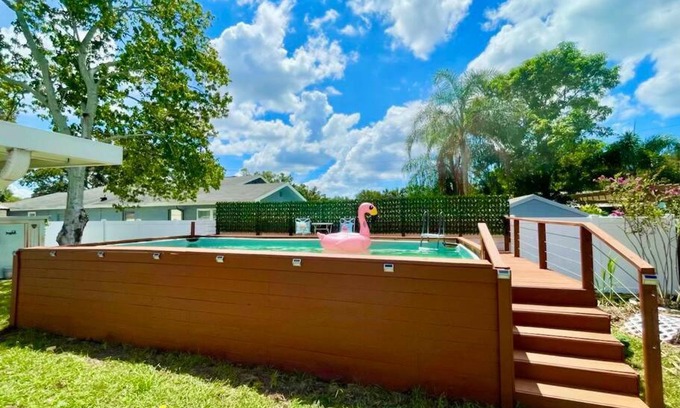 Pinellas Park Casa | “Glam paradise” 3/2 Pool home! 10mins from beaches
