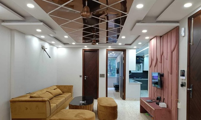 Pashim Vihar Apartamento | Glamorous 3 BHK Apartment in Paschim Vihar West Delhi