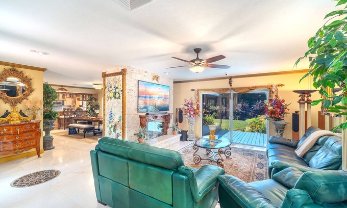 New Town Casa | Glamorous 3BDR/2BA Home in Key West