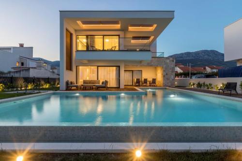 Kastela Villa | Glamorous Kastela Villa 4 Bedrooms Villa Seafront Paradise Private Pool Overlooking Sensational Sea Views Split