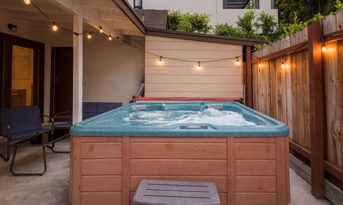 Beverly Hills Casa | Glamorous West Hollywood Gem