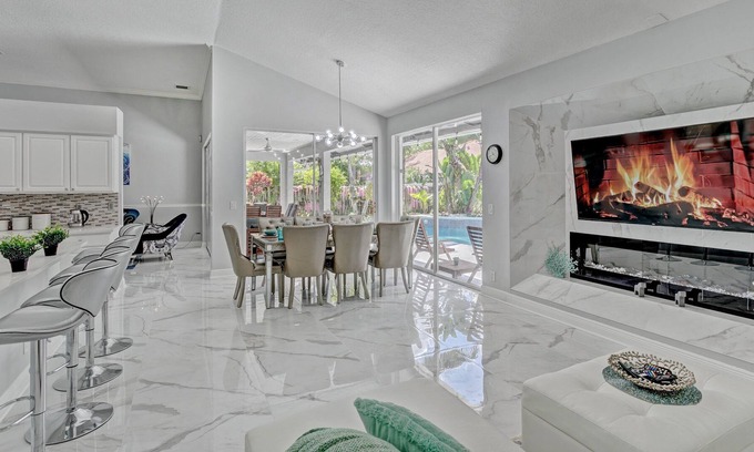 Greenview Shores Casa | Glamour house with heated pool. Wellington. Fl