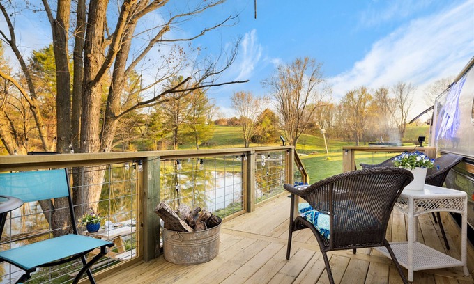 New Market Casa | Glamping adventure at the base of the Blue Ridge. Pet friendly, close to it all.