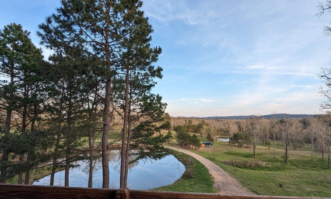 Oden Alquiler De RV | Glamping deck. Perfect for viewing the eclipse!