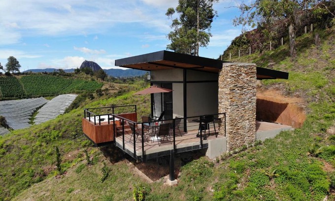 El Penol Chalet De Esquí | Glamping en Guatape Wifi Jacuzzi
