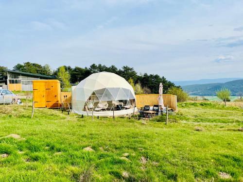 Hohe Wand Otro | Glamping Hohe Wand - Zelt mit Sternenfenster und Whirlpool