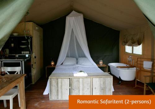 Municipality of Rijssen-Holten Cabina | Glamping in Nature by Outdoors