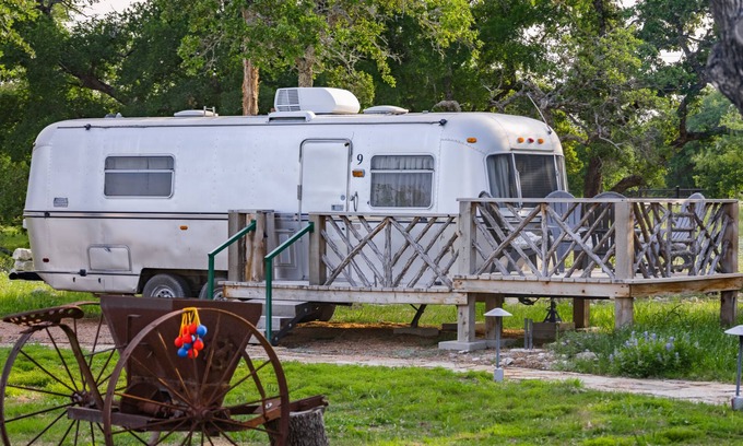 Spicewood Casa | Glamping in Spicewood TX Hill Country ~ The Avion