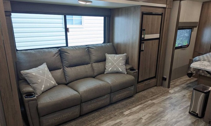 Easley Casa | Glamping on the Homestead