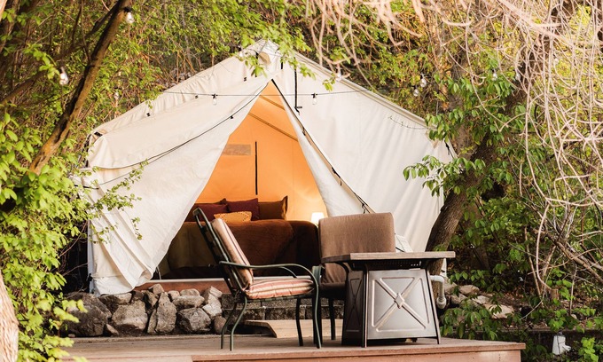 Providence Alquiler De RV | Glamping | Outdoor Shower | Bathroom
