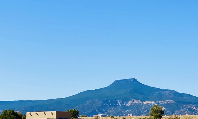 Abiquiu Apartamento | Glamping Studio Room Spectacular Lake Views