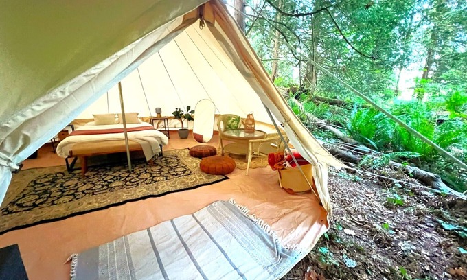 Port Moody Cabaña | Glamping Tent 1 |Cape Carraholly Retreat